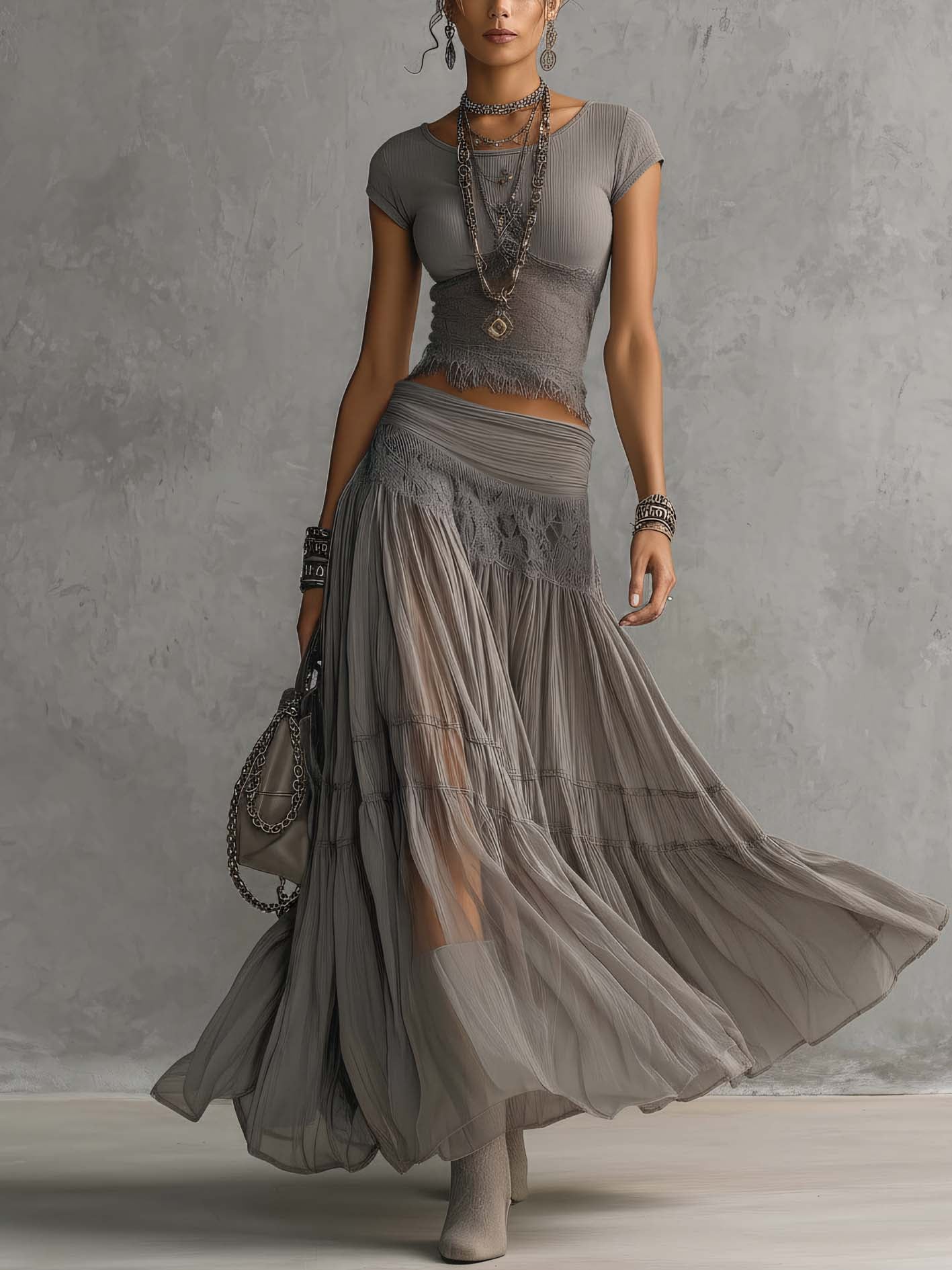 Sonia · Conjunto Top de Encaje y Falda Maxi Plisada