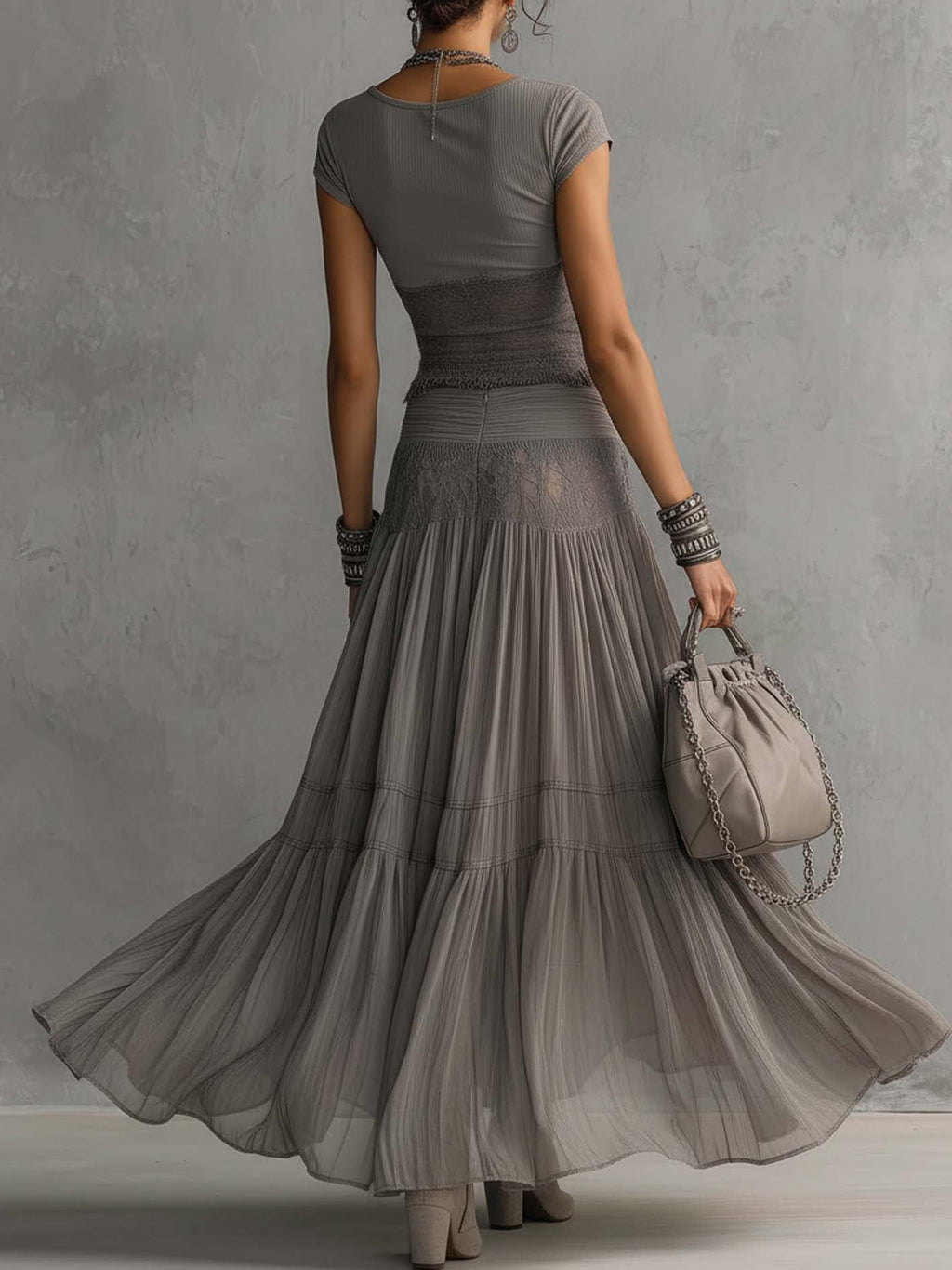 Sonia · Conjunto Top de Encaje y Falda Maxi Plisada