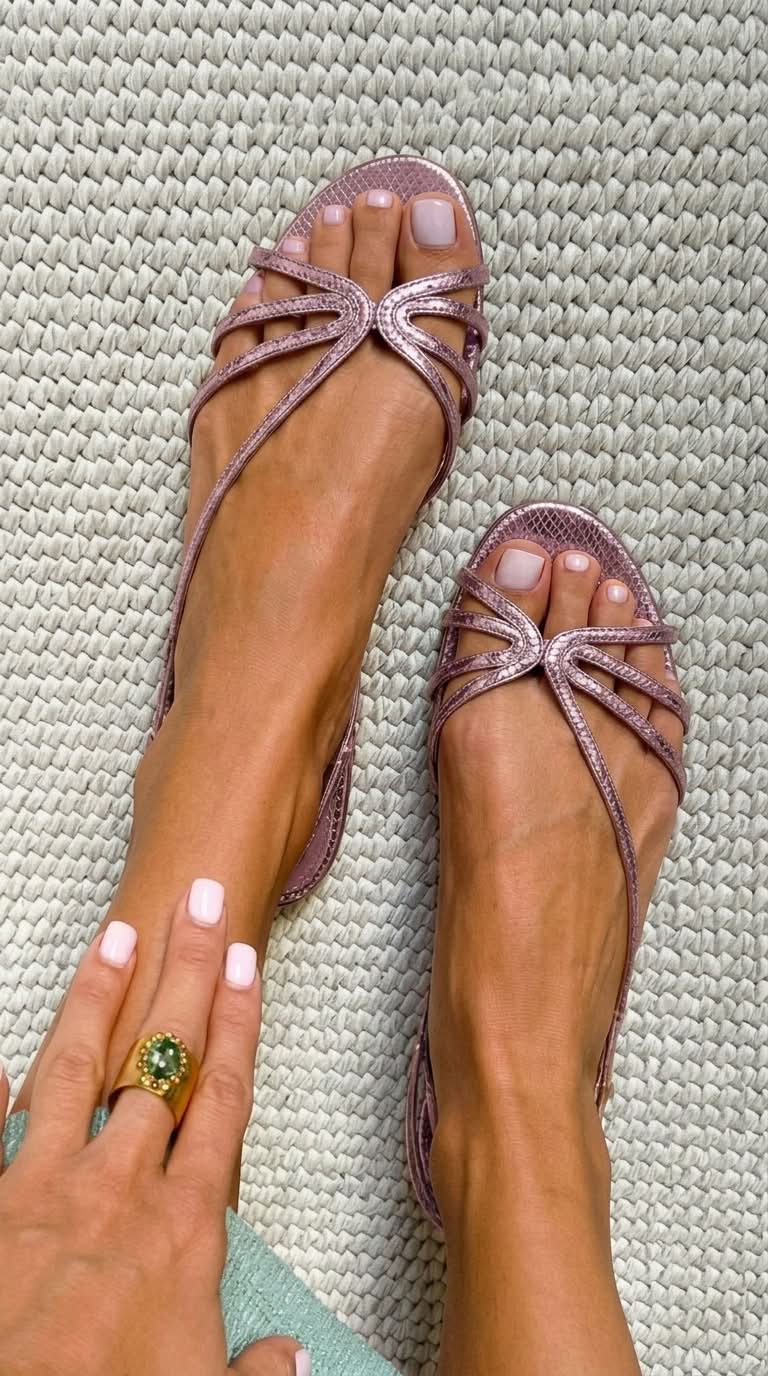 SANDALIAS DORADAS™