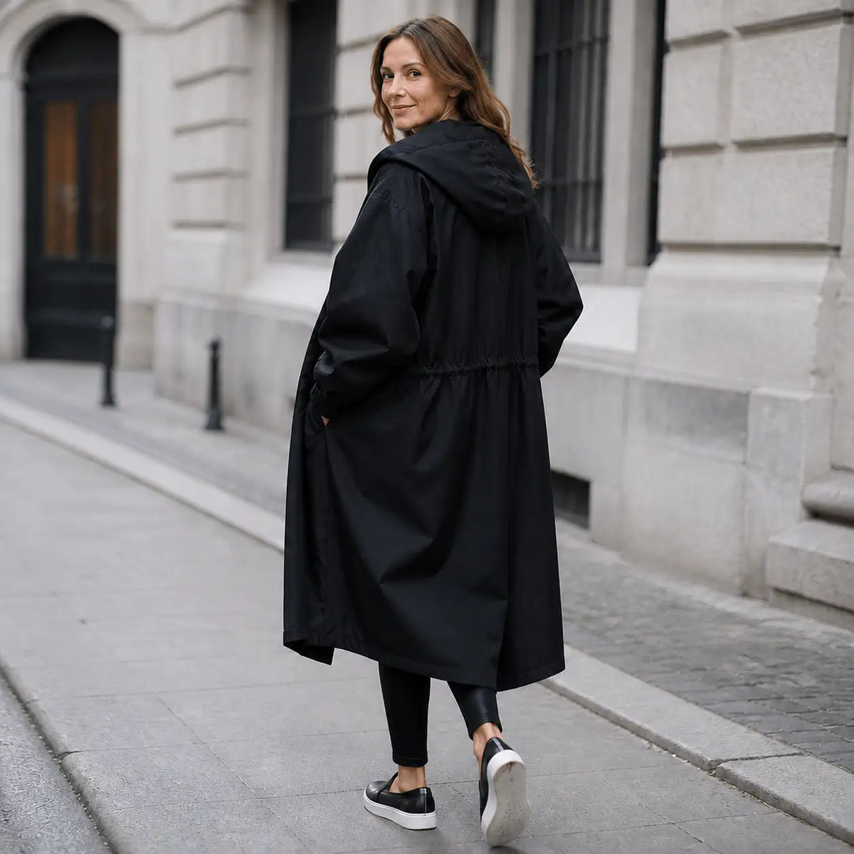 Esther | Gabardina Entallada con Cinturón