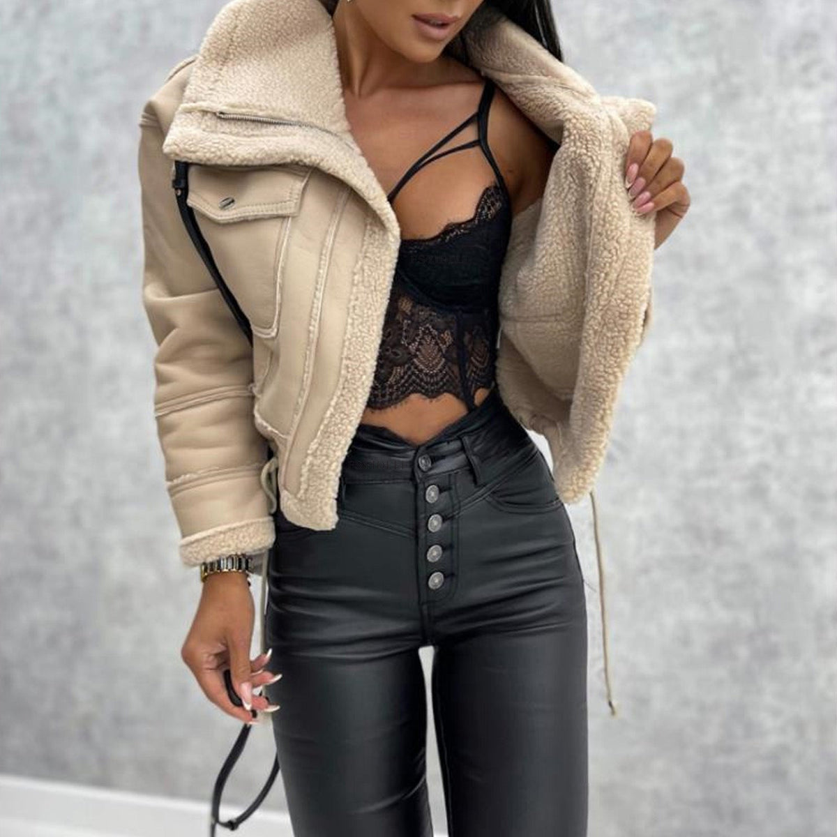 Ana | Chaqueta Entallada con Solapas