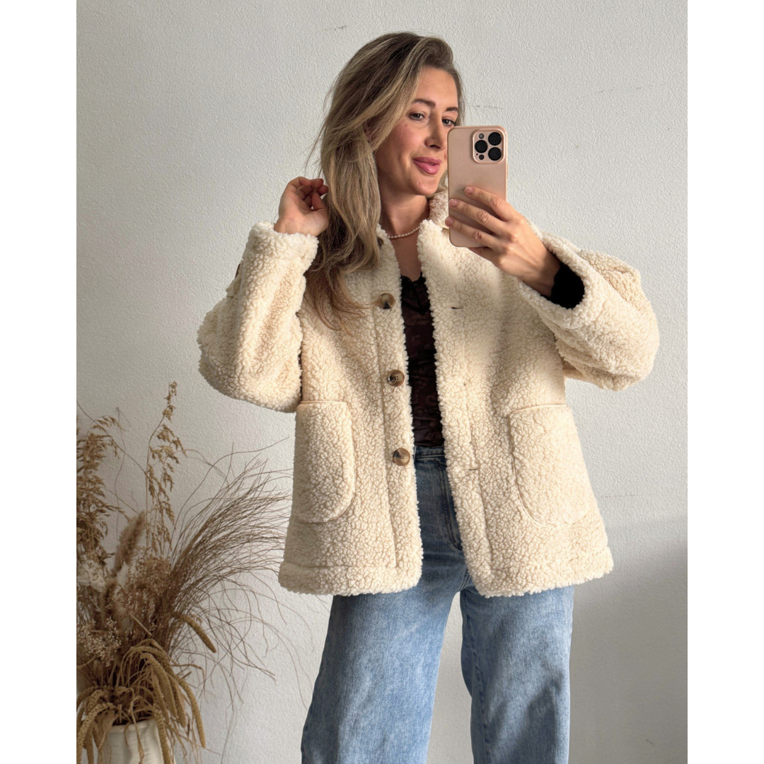 Catalina | Chaqueta Borreguito Crema con Botones