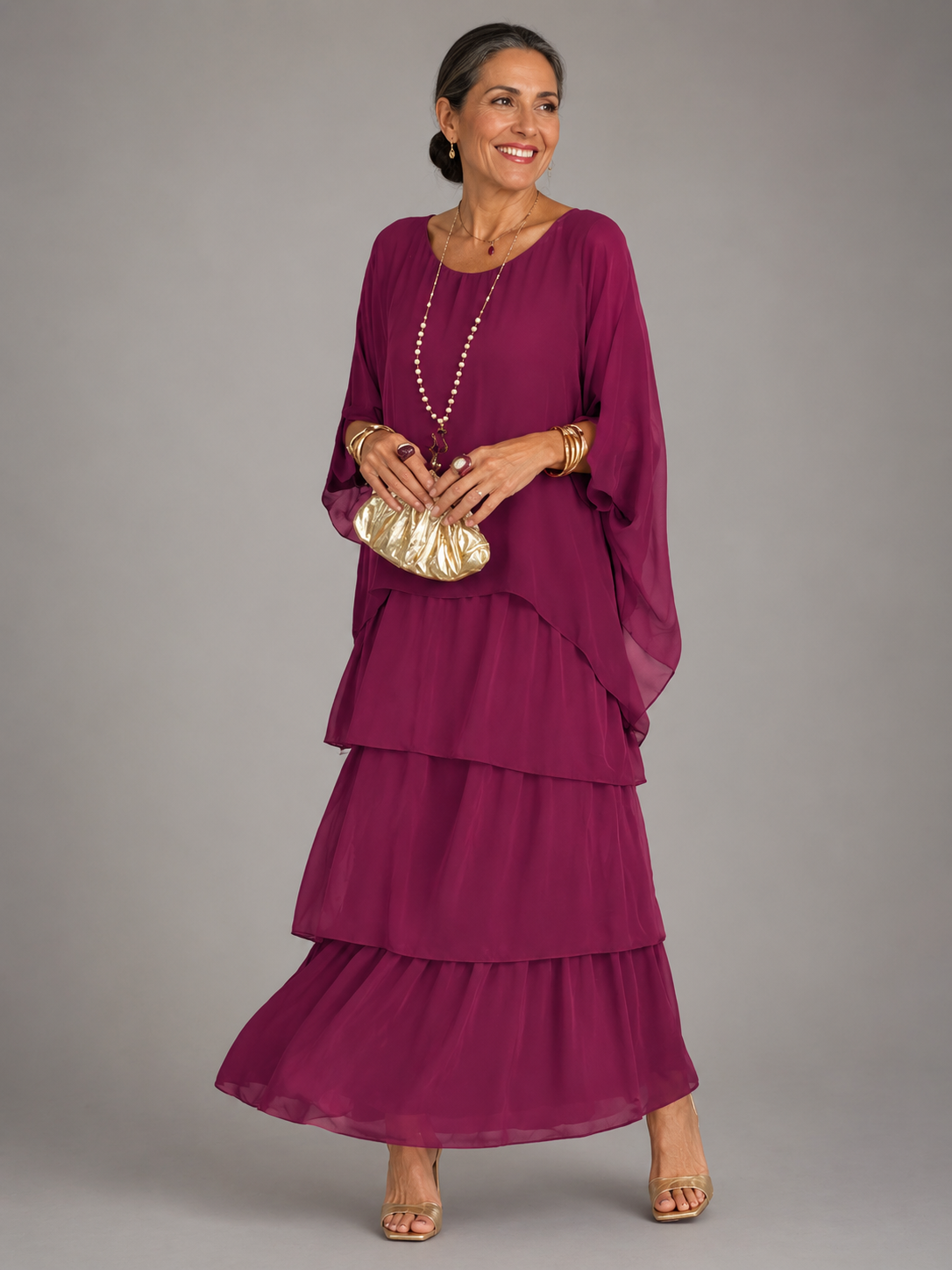 Lara · Vestido Maxi de Gasa con Manga Capa